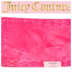 Juicy Couture Home Edged Heart Embossed Memory Foam Bath Rug